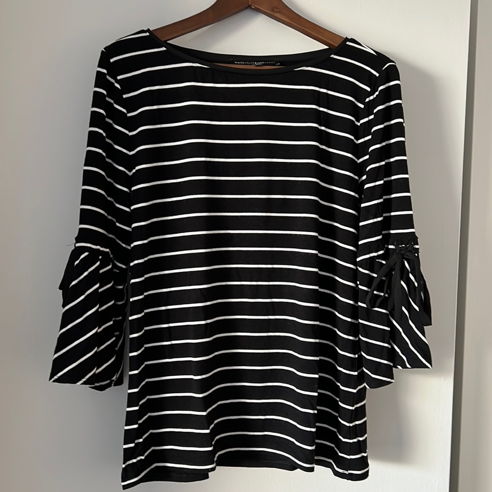 White House Black Market size L black and white bell sleeves with tie